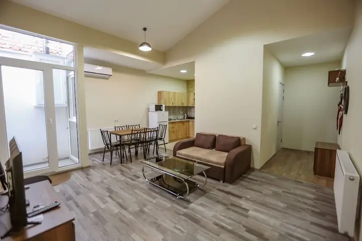 Тбилиси: Апартаменты HostHub в сердце Тбилиси