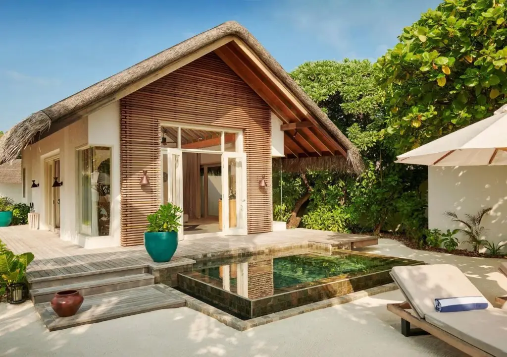 Атолл Шавийани: Sirru Fen Fushi Maldives