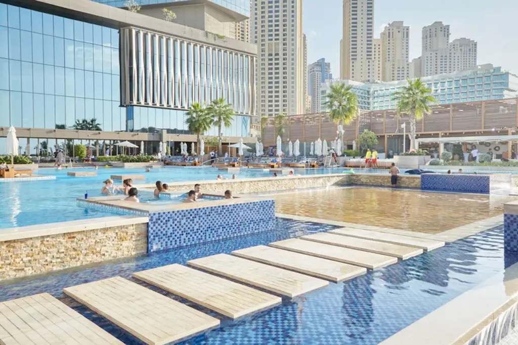 Дубай: Sonder at JBR The Walk