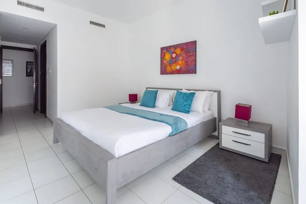 Дубай: Modern + Bright 2BR With Dubai Marina Views!