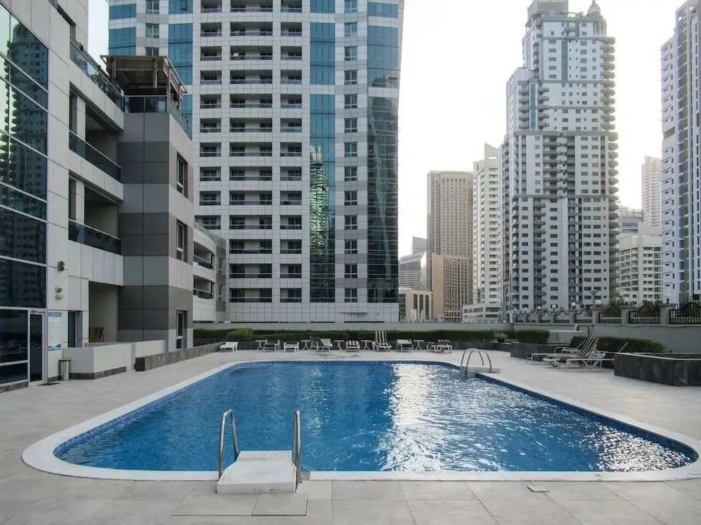 Luxurious 2BR w/ Stunning Marina Views - Minutes From Dubai Metro & Tram! — фото 1