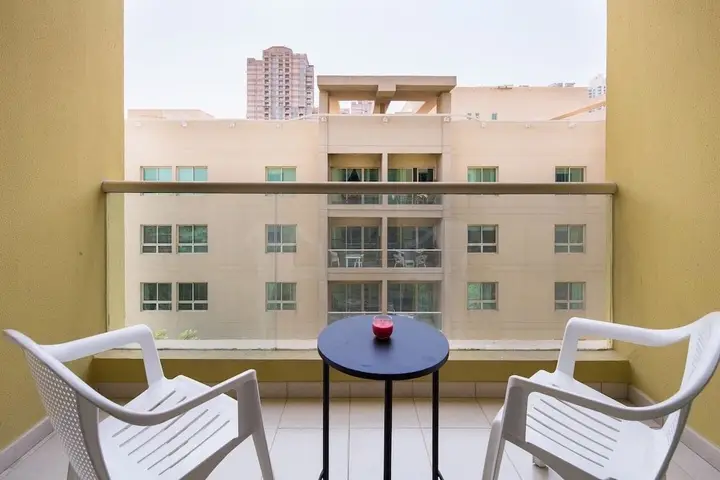 Дубай: Spacious 1BR in The Greens!