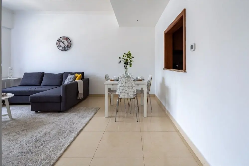 Дубай: Visually Unique 1BR Apartment in JLT - Sleeps 4!