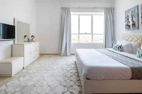 Premier 1BR Apartment in JLT - Sleeps 3! — фото 1