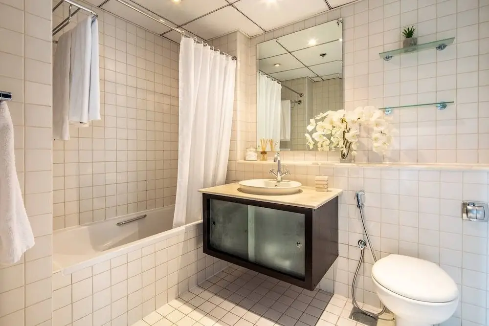 Дубай: Striking 1BR in Dubai Marina - Minutes From Beach