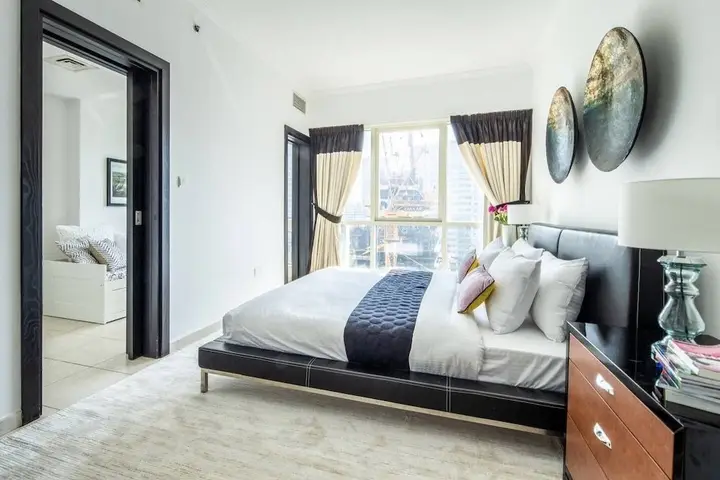 Дубай: Striking 1BR in Dubai Marina - Minutes From Beach
