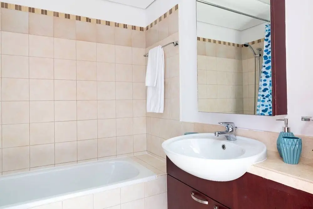 Дубай: Visually Stunning 2BR in Dubai Marina - Sleeps 5!