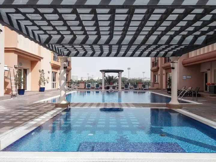 Дубай: Stylish + Cozy 1BR in Sports City