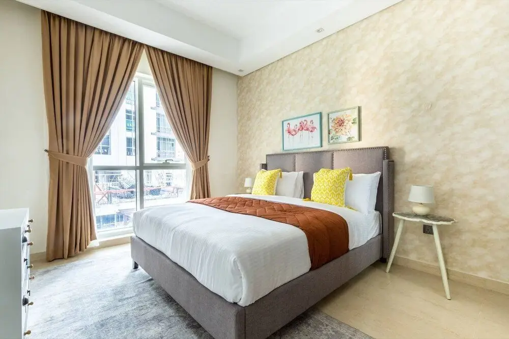 Дубай: Sleek & Sophisticated 2BR With Study Within Downtown Dubai!