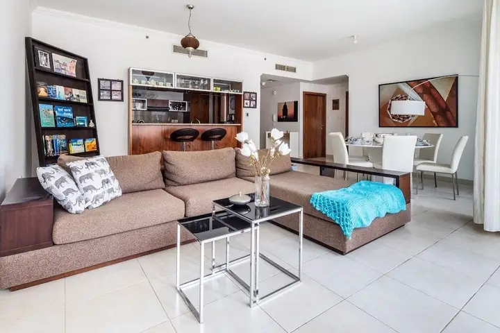 Дубай: Unique & Stylish 1BR w/ Incomparable Marina Views!