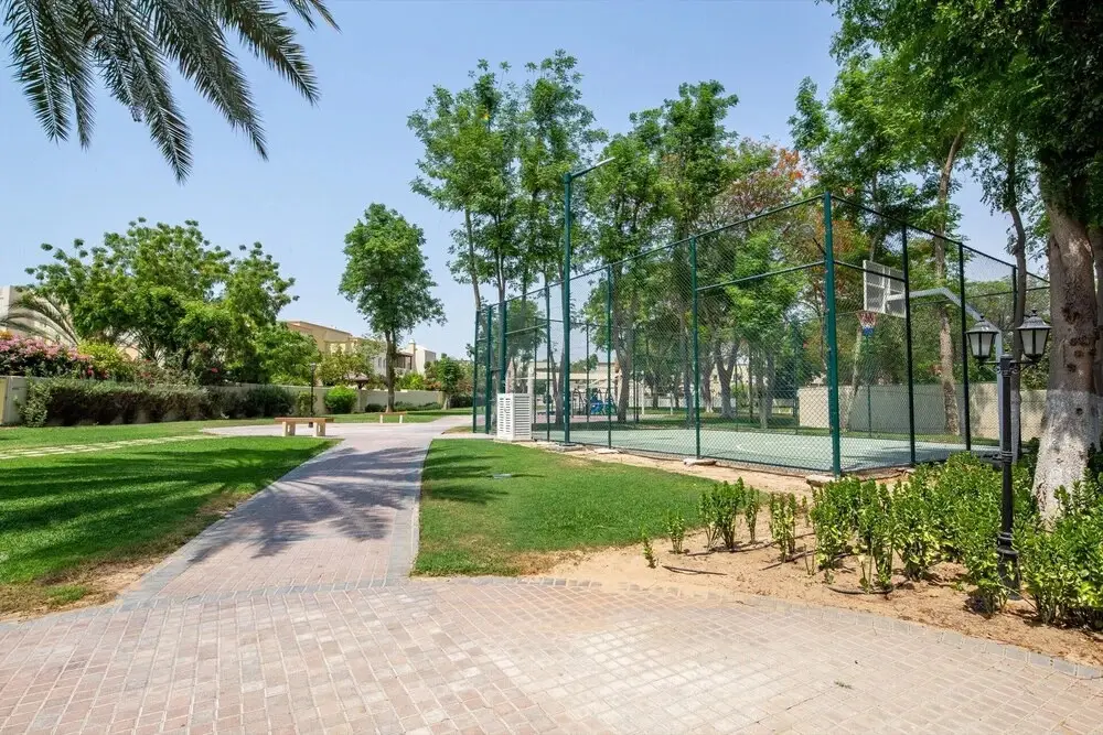 Дубай: Radiant & Lush 2BR Villa In The Springs 11 - Sleeps 6!