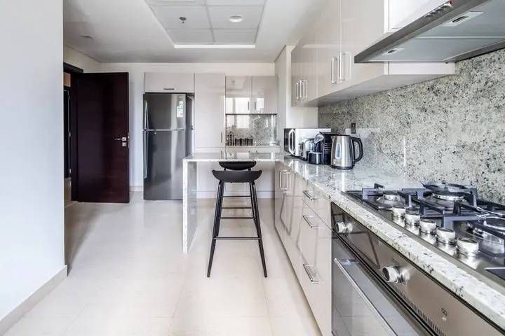 Дубай: Plush 3BR w/ Study in Prime District - Downtown Dubai!