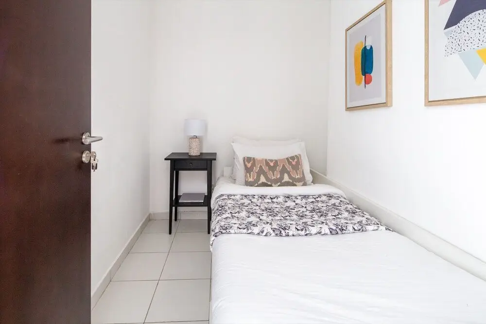 Дубай: Chic and Stunning 2BR With Dubai Marina Views!