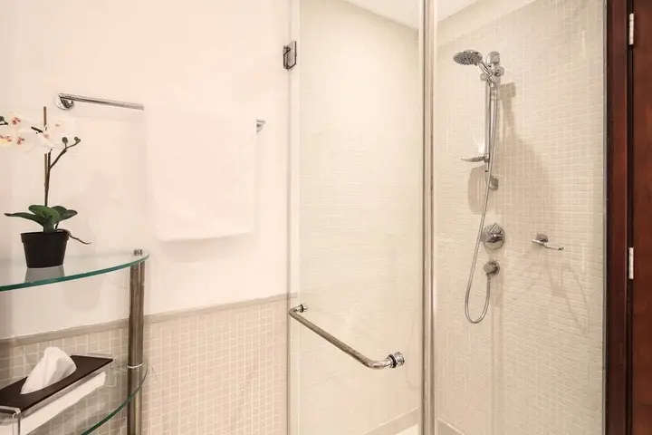 Дубай: Unique 1BR Loft in Dubai Marina!