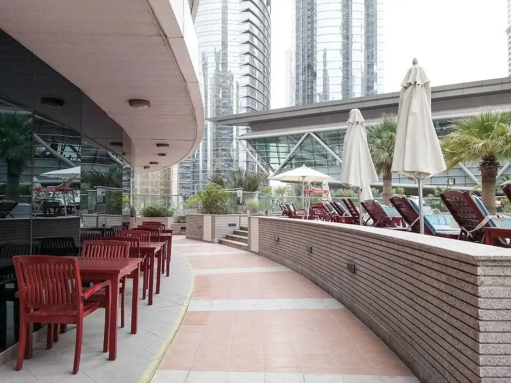 Дубай: Fashionable 1BR in the Trendy Jlt! Sleeps 4!