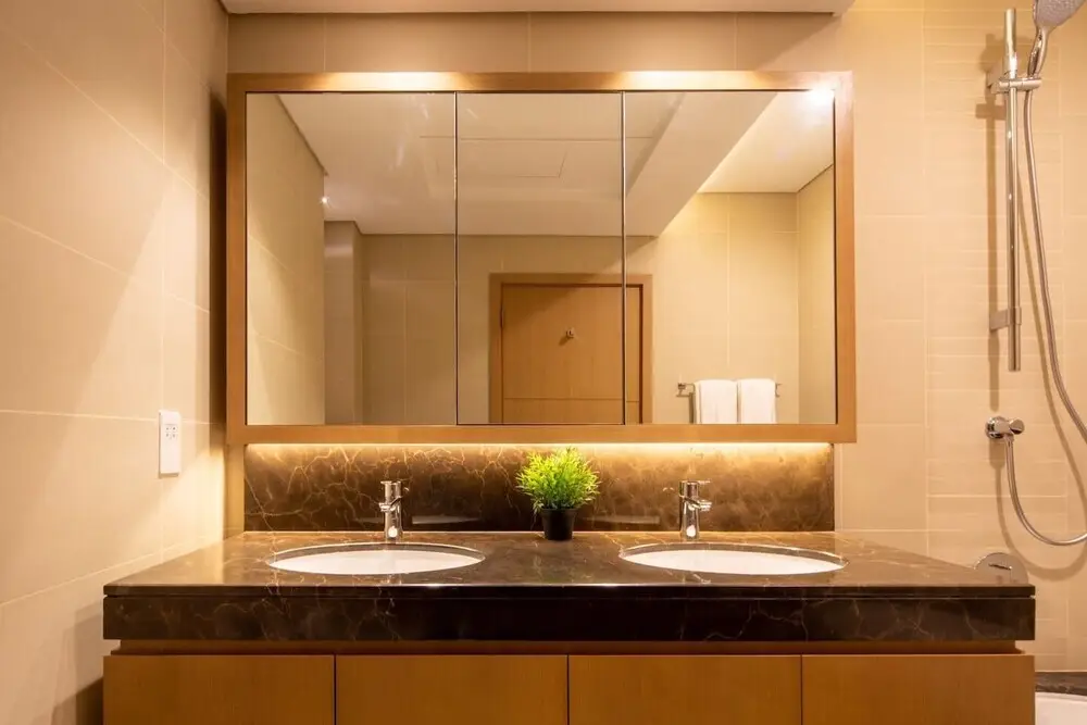 Дубай: Modern 2BR w/ Tranquil Ambience in Emirates Hills!