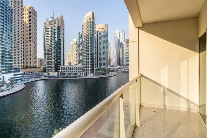 Дубай: Timelessly Modern 3BR w/ Fascinating Marina Views!