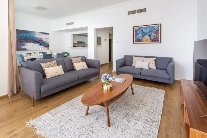 Дубай: Grand 2BR w/ a Full Sea View & Direct Beach Access