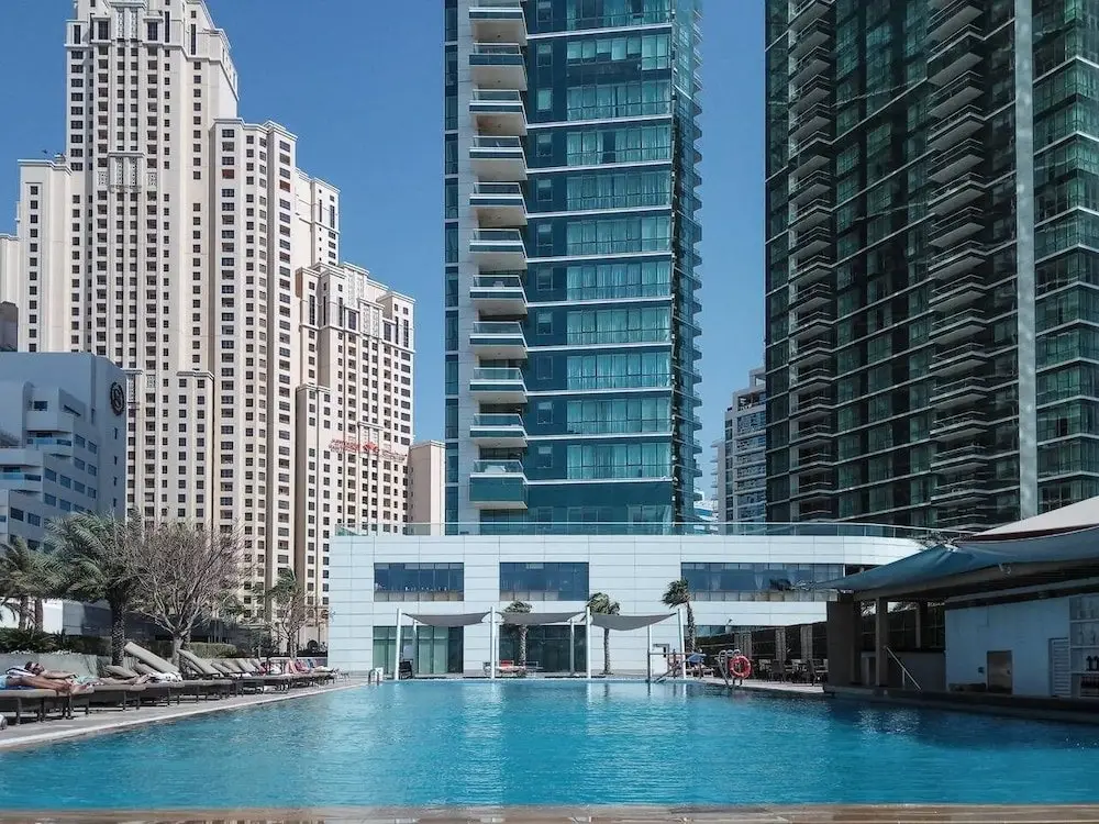 Дубай: Grand 2BR w/ a Full Sea View & Direct Beach Access