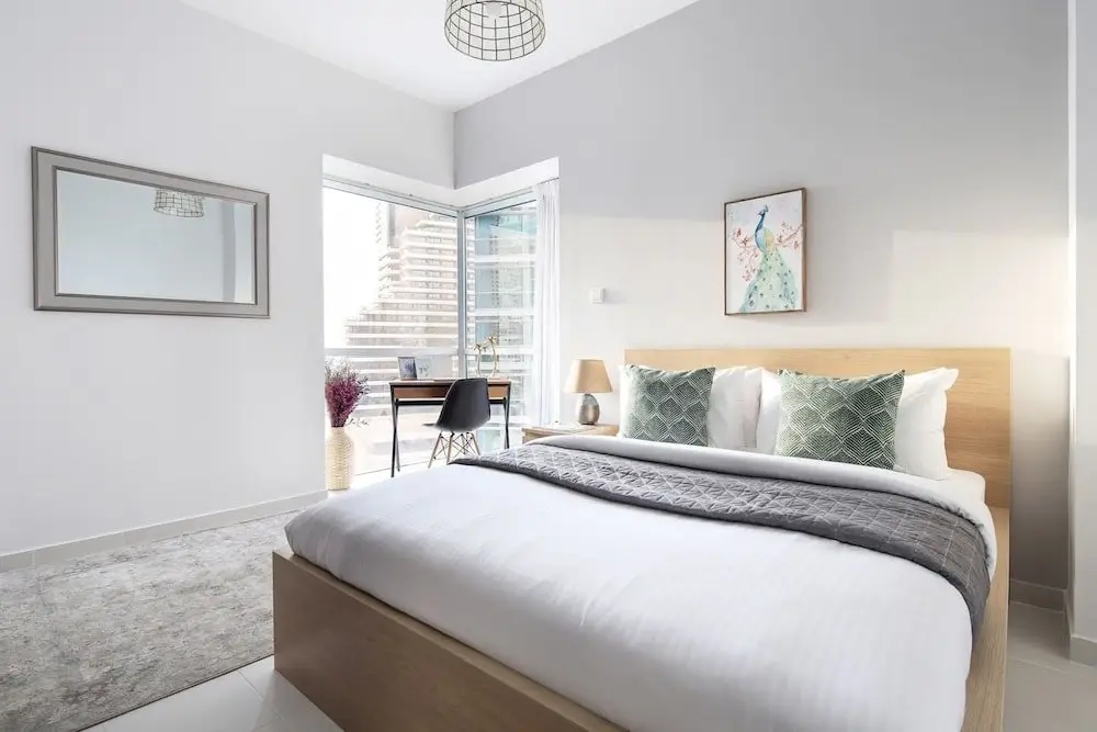 Дубай: Astounding Marina Views in This Elegant 3br!