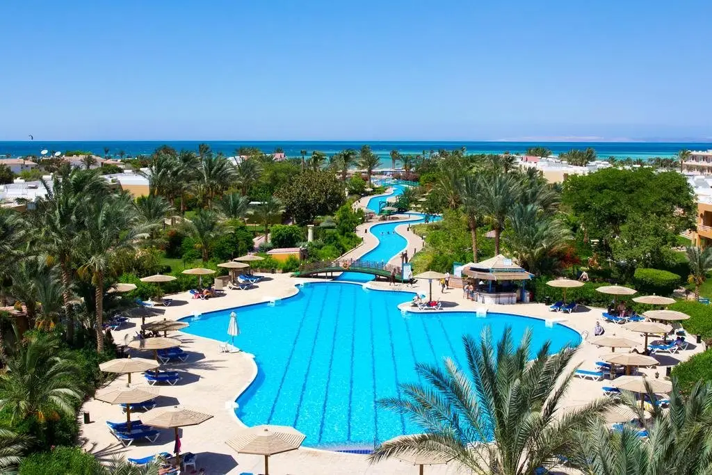 Хургада: Golden beach resort hotel