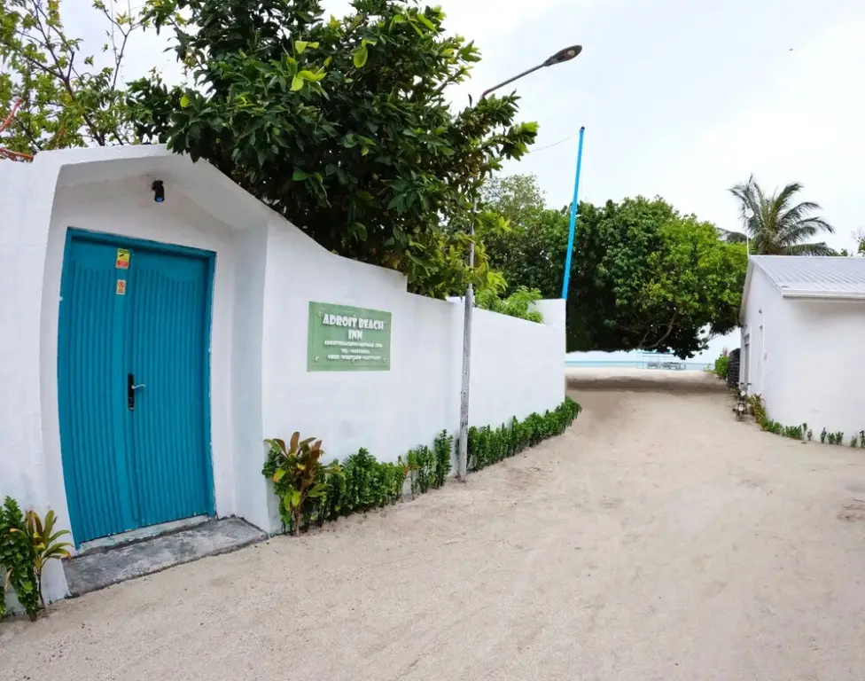 Adroit Beach Inn — фото 1