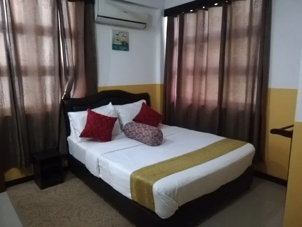 Северный атолл Мале: Beach Arena Inn