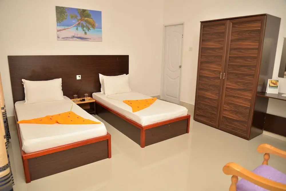 Гураиду (Атолл Каафу): Moodhumaa Inn