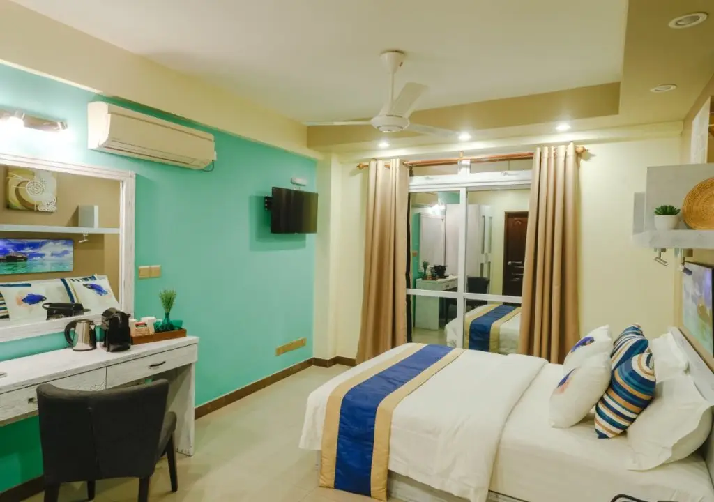 Северный атолл Мале: Somerset Inn