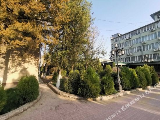 Ташкент: Sayohat hotel