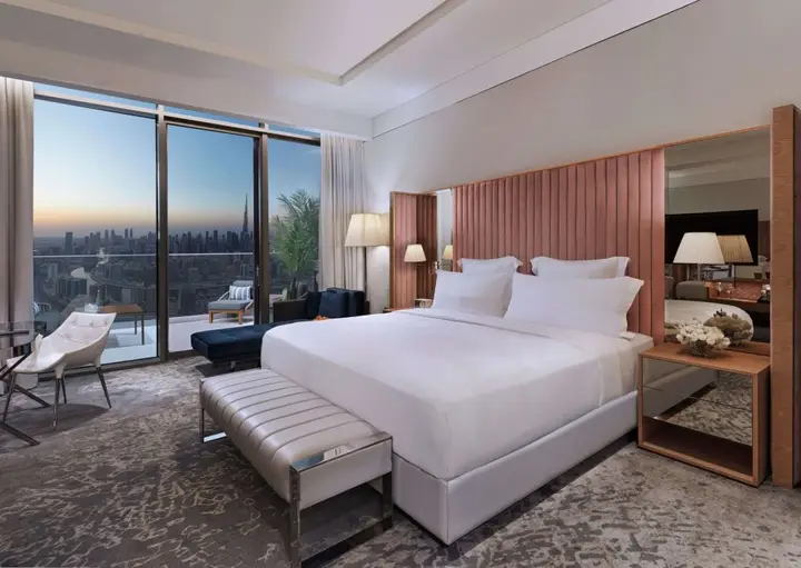 Дубай: SLS Dubai Hotel & Residences