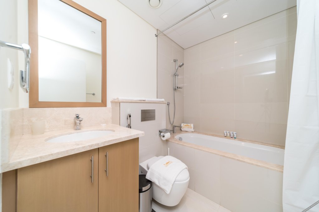 Дубай: Lux BnB BLVD Central