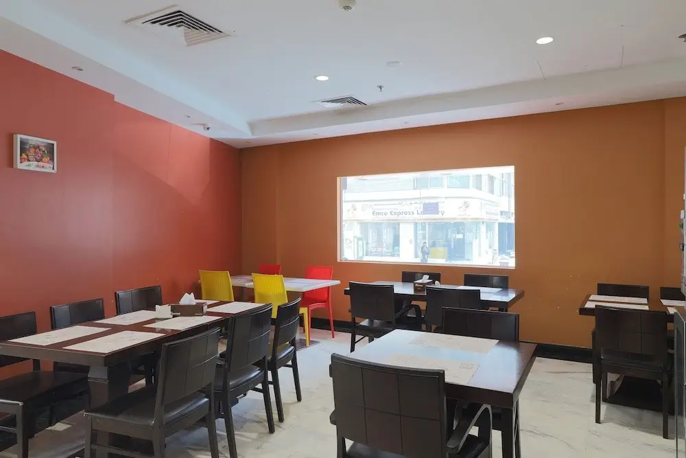 Дубай: OYO 332 Syaj Hotel