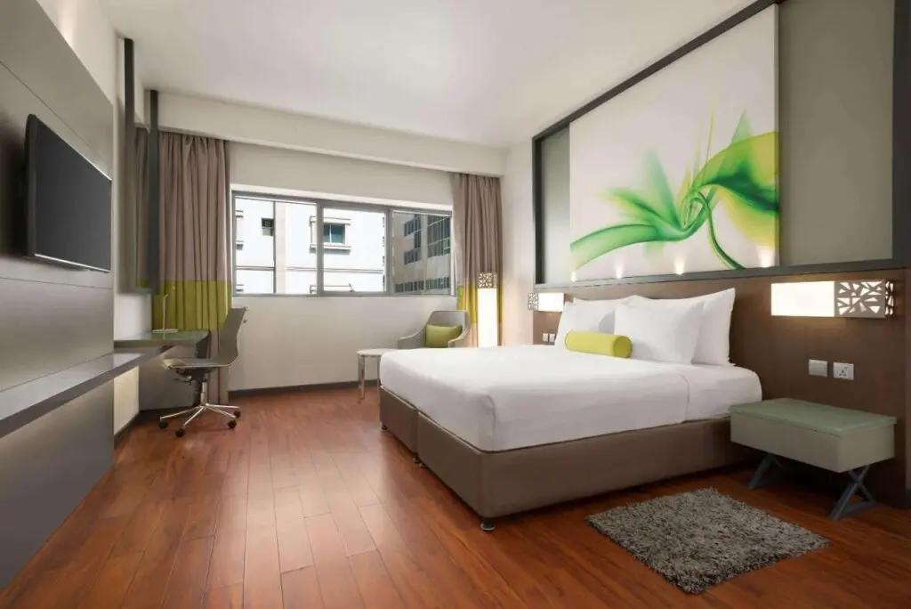 Дубай: Howard Johnson Plaza By Wyndham Dubai Deira