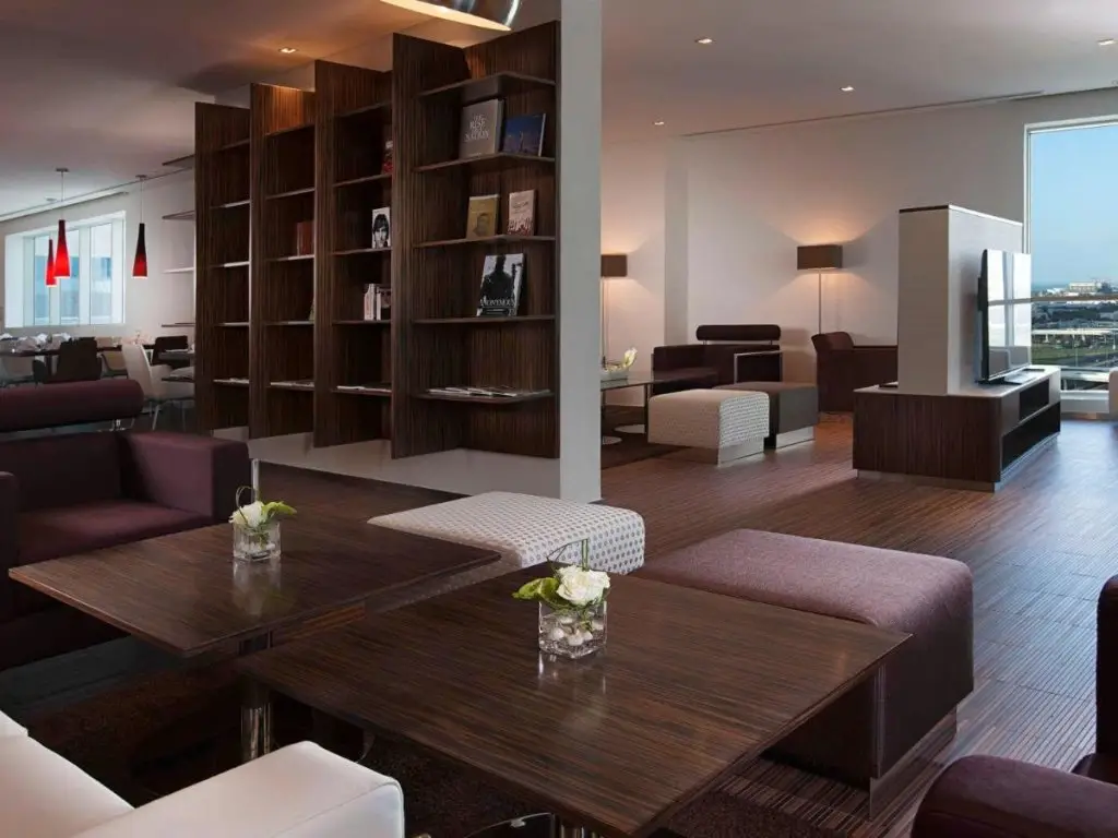Дубай: Pullman Dubai Jumeirah Lakes Towers - Hotel and Residence