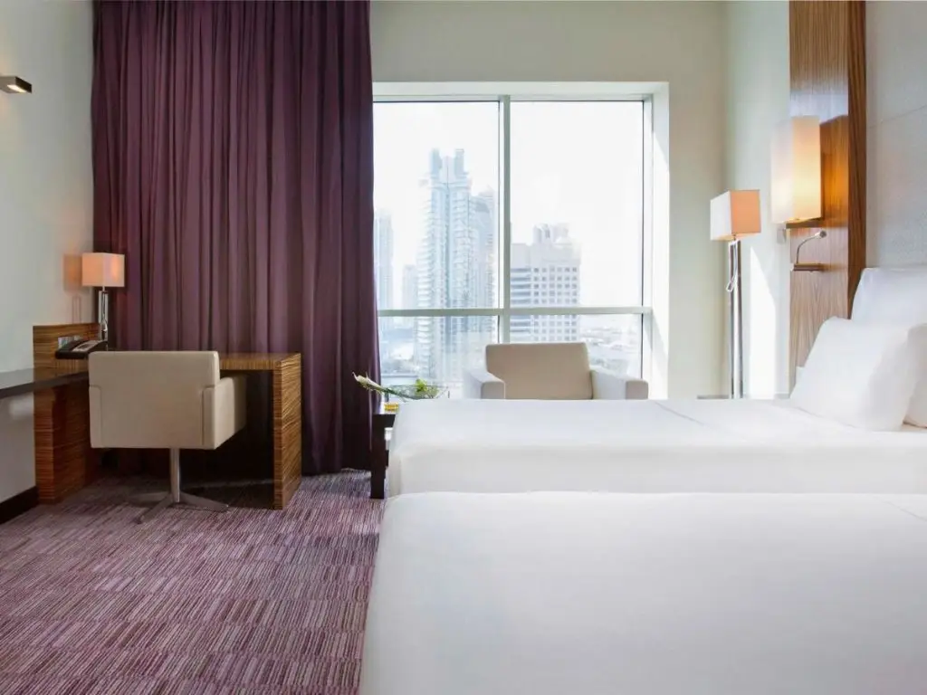 Дубай: Pullman Dubai Jumeirah Lakes Towers - Hotel and Residence