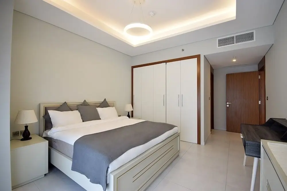 Дубай: Key Host - Regent Court 14