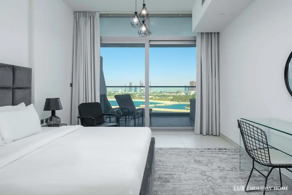 Дубай: LUX Holiday Home - Azure Residence 1