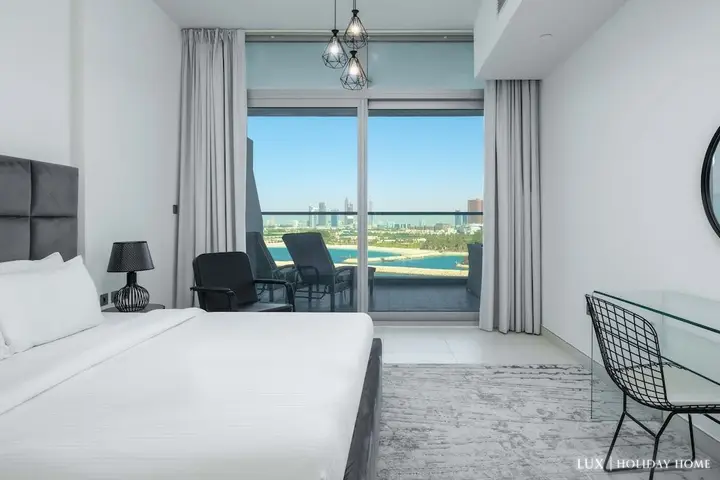 Дубай: LUX Holiday Home - Azure Residence 1