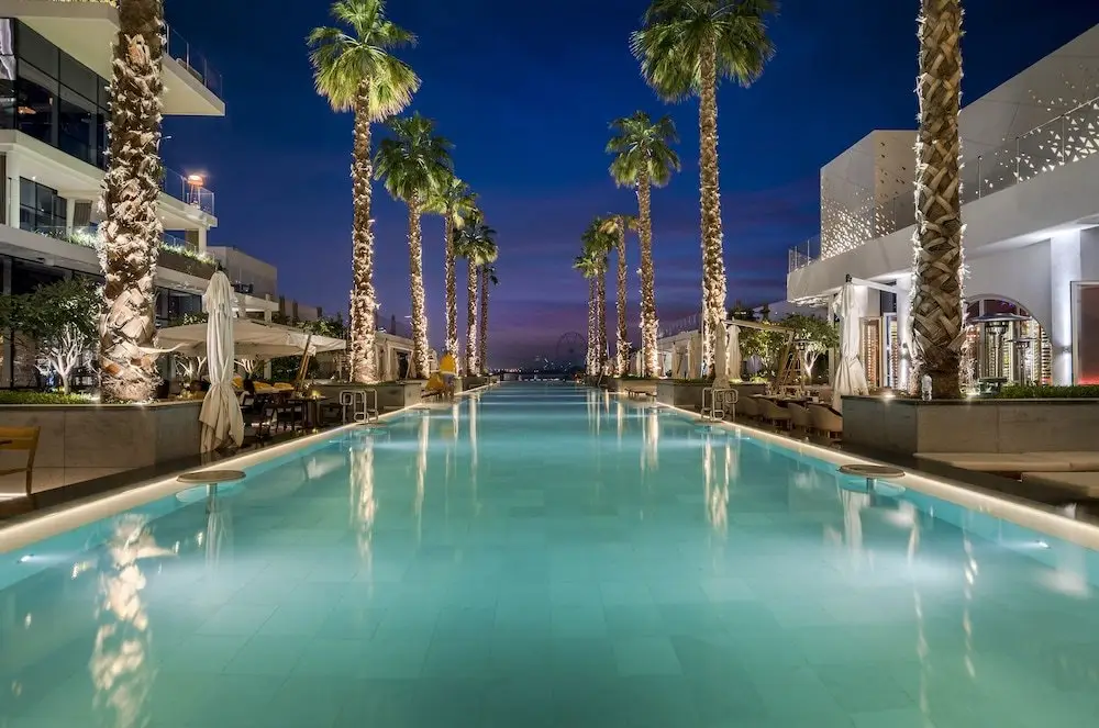 Дубай: Platinium Holiday Home at Five Residences Palm Jumeirah Dubai
