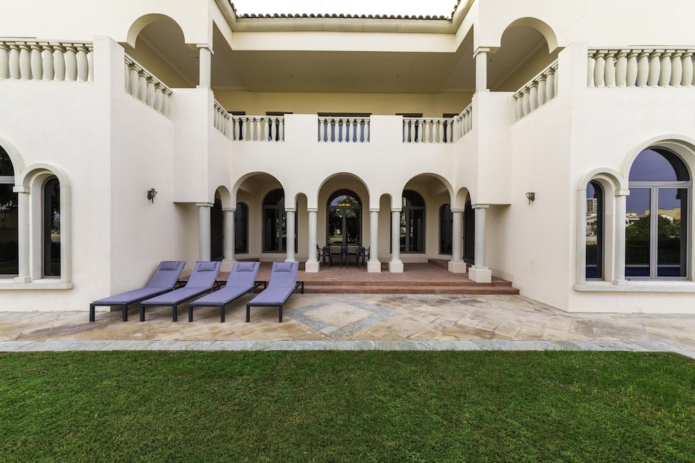 Дубай: Maison Privee Private Pool and Beach Access Villa w/ Cinematic Vws