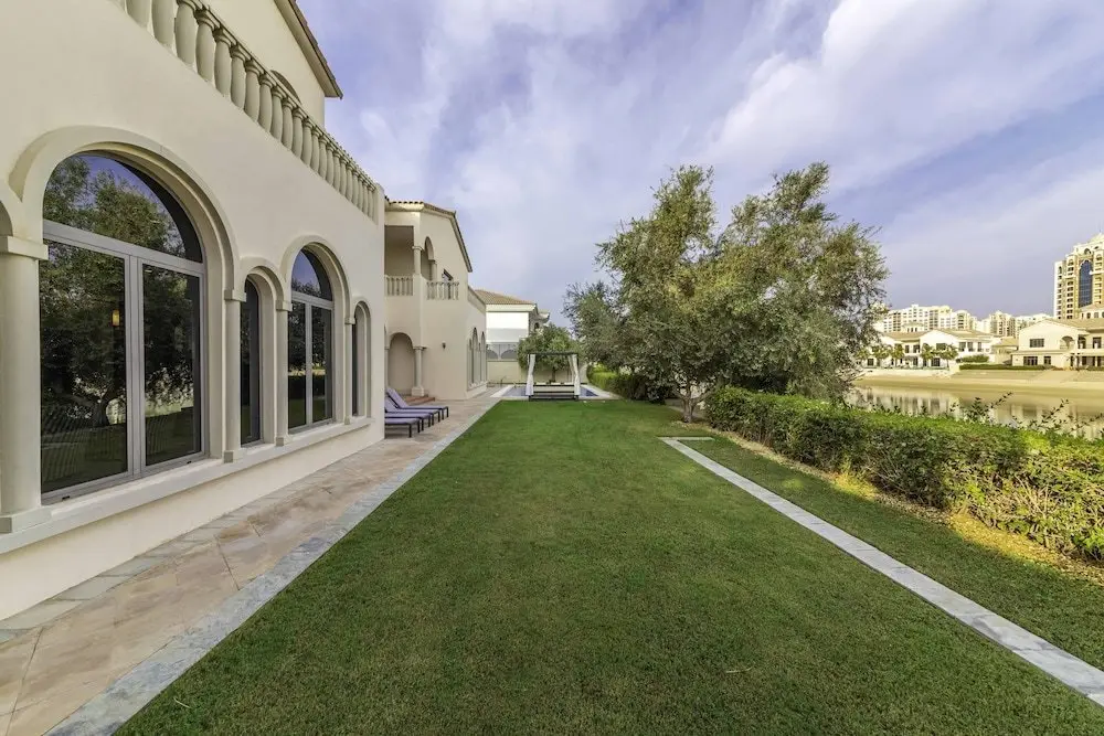 Дубай: Maison Privee Private Pool and Beach Access Villa w/ Cinematic Vws