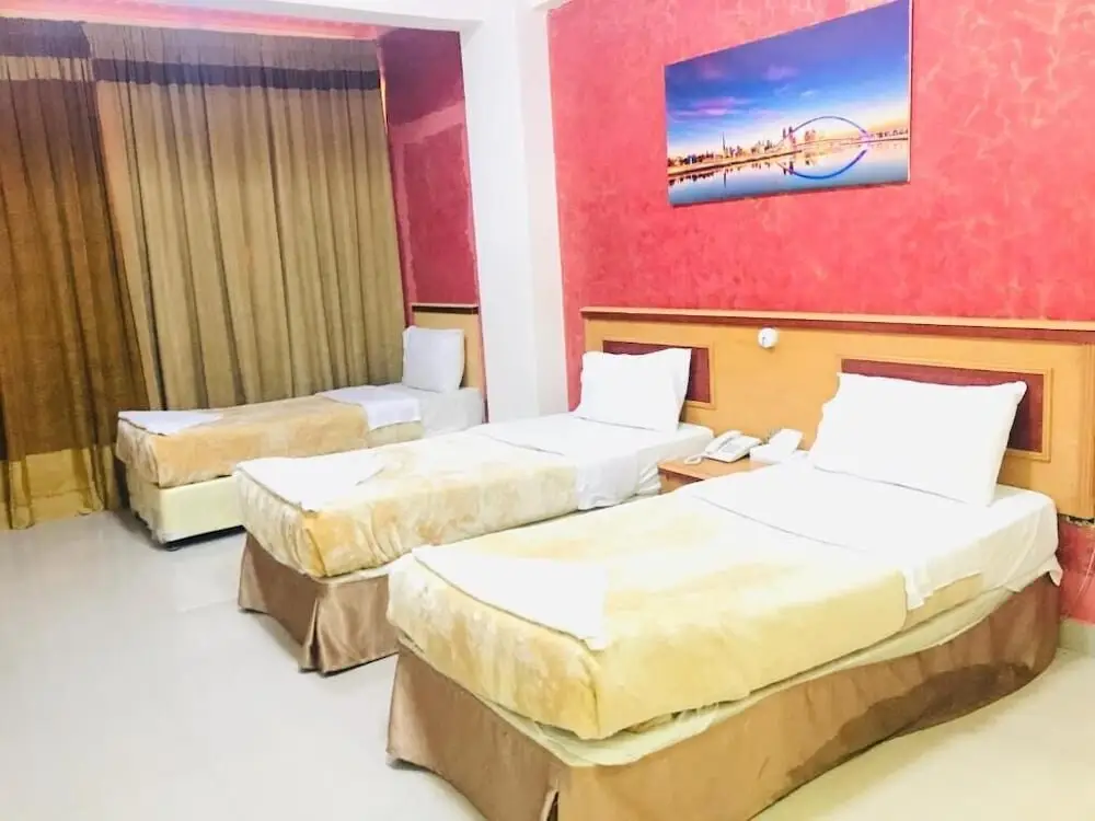 Дубай: Golden Touch Hotel