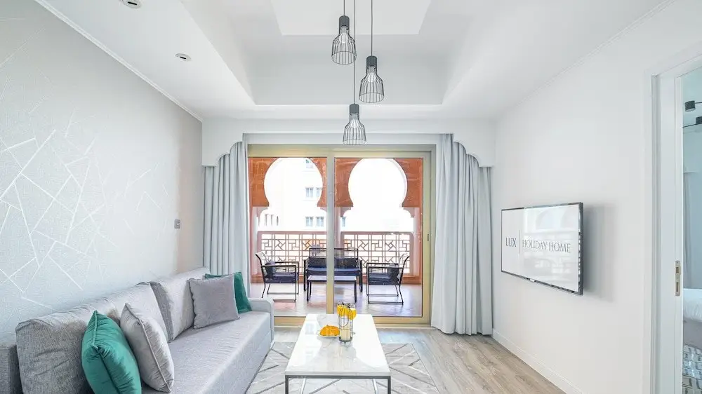Дубай: LUX Holiday Home - IBN Residence 2