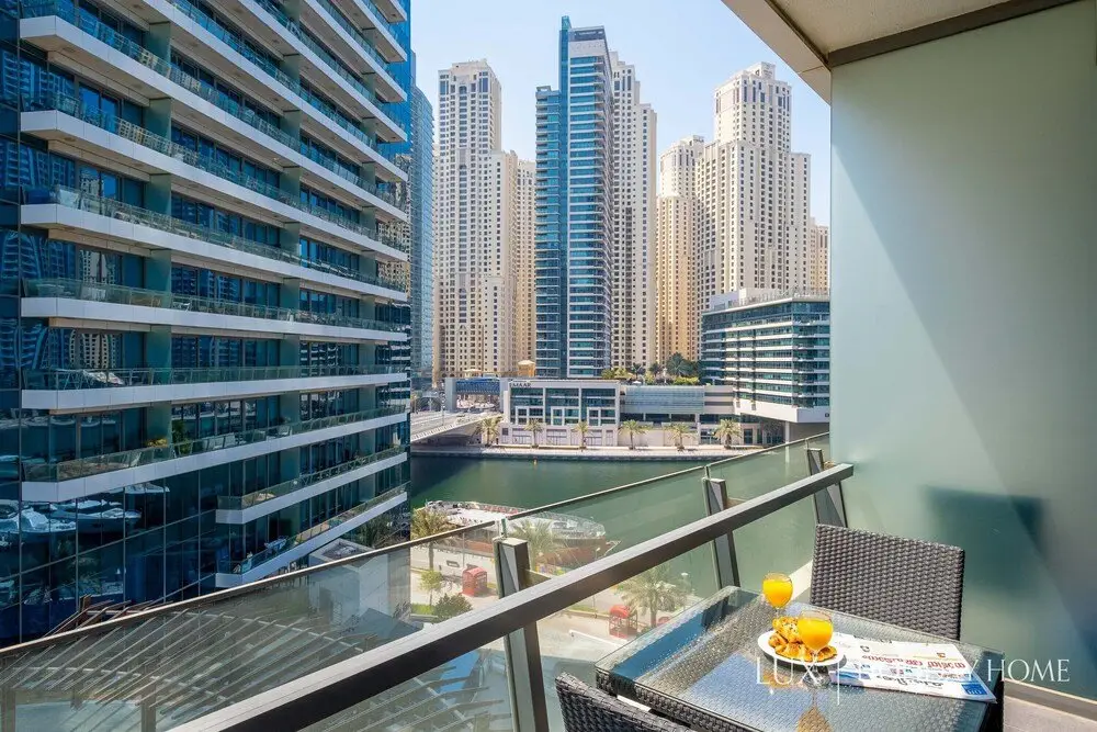 Дубай: LUX Holiday Home - Silverene Towers 2