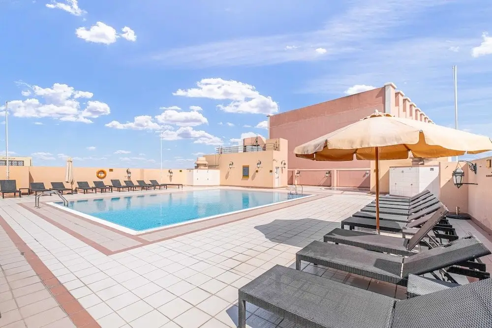 Дубай: LUX Holiday Home - IBN Residence 1