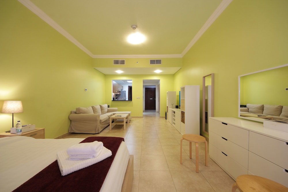 Дубай: Venetian Tower by Signature Holiday Homes
