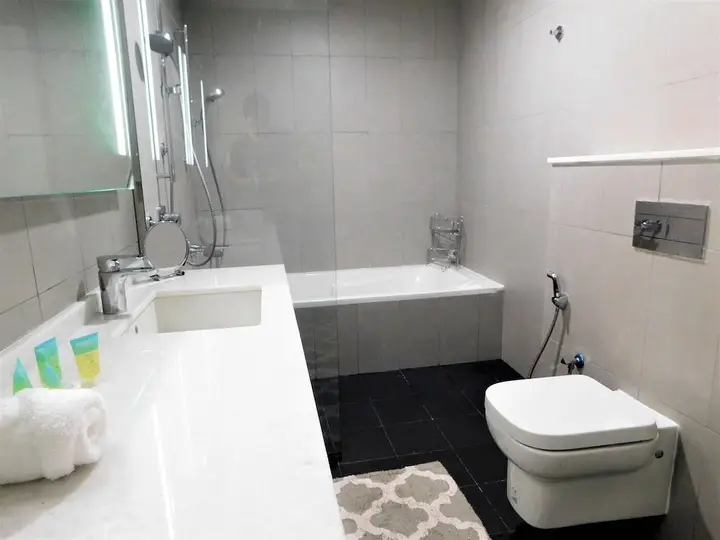 Дубай: Luton Vacation Homes - Royal Bay