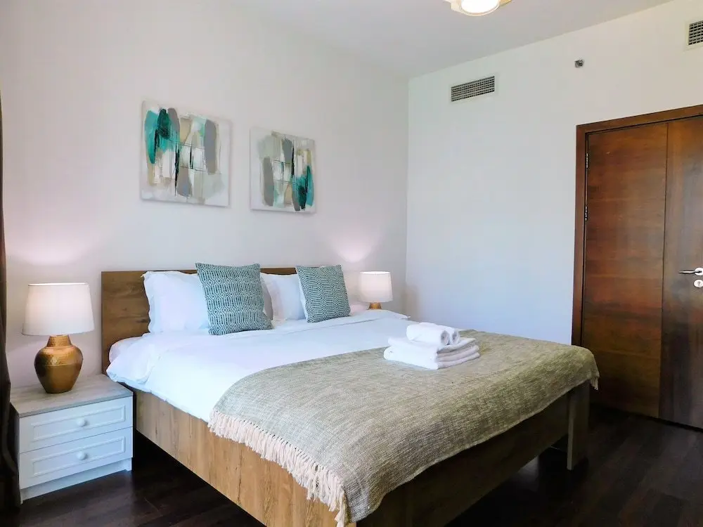 Дубай: Luton Vacation Homes Park Island