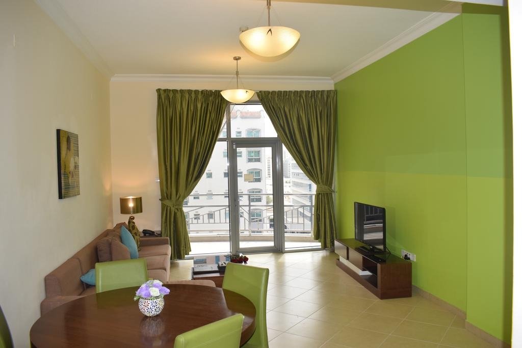 Дубай: Al Waleed Palace Hotel Apartment Al Barsha